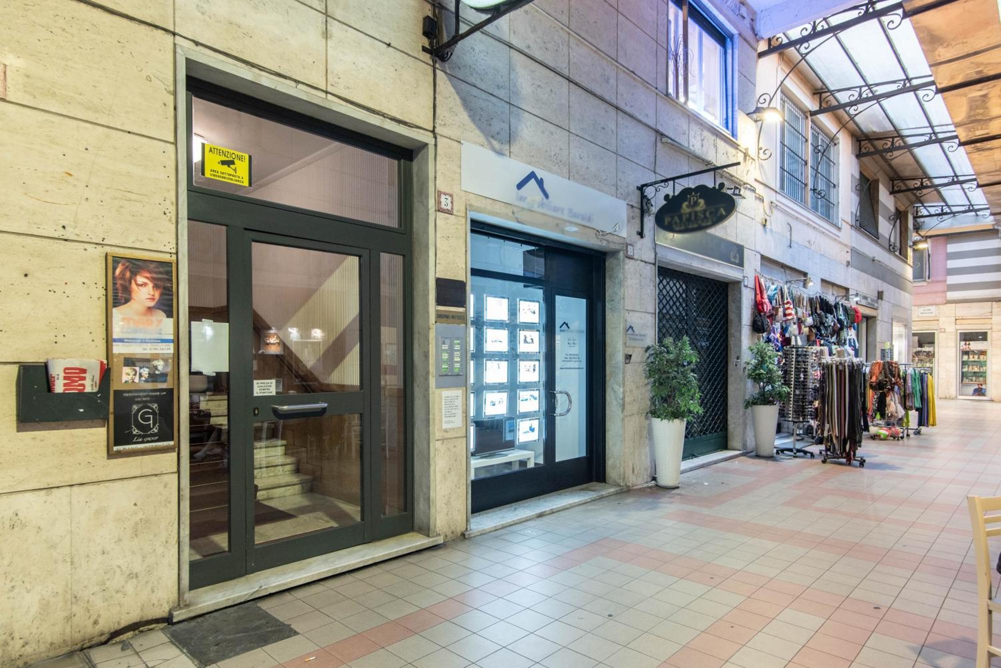 Im International 1 - Galleria Raggio 3/9 Rapallo Eksteriør billede